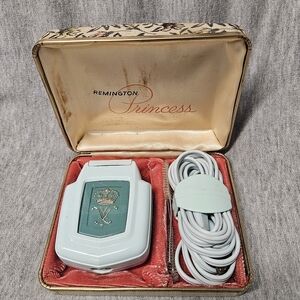 Vintage Ladies 50s Remington Princess 60s Razor Women's Retro Shaver
